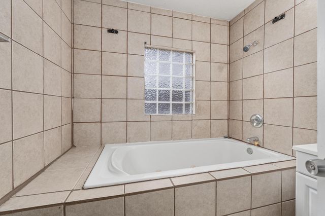 1939 S Ida St, Wichita, KS 67211