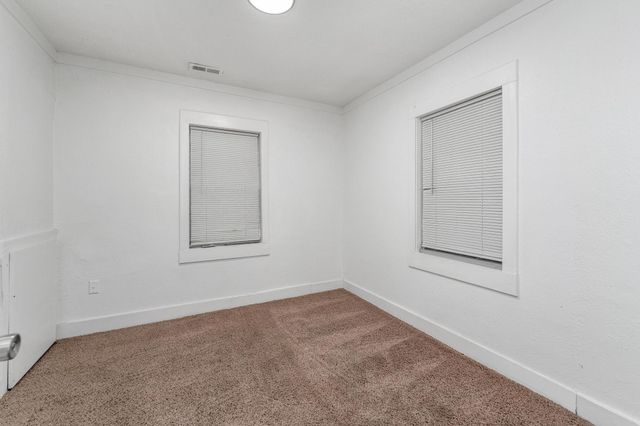 1939 S Ida St, Wichita, KS 67211