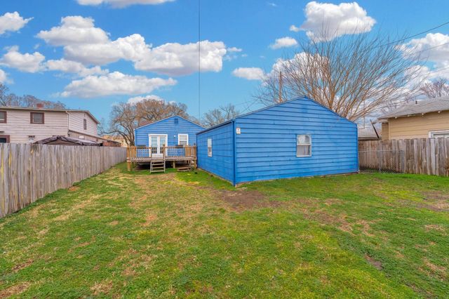 1939 S Ida St, Wichita, KS 67211