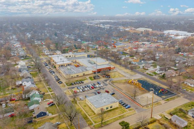 1939 S Ida St, Wichita, KS 67211