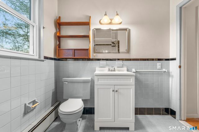 276 Grumman Avenue, Norwalk, CT 06851