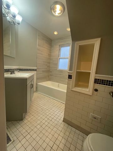 1009 61st Street, La Grange Highlands, IL 60525