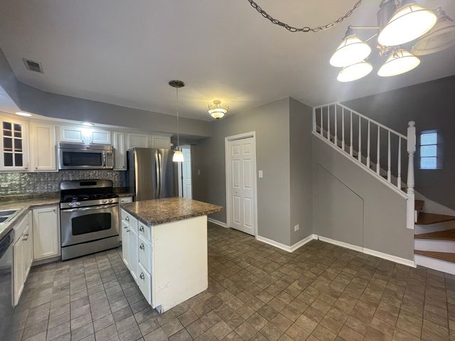 1009 61st Street, La Grange Highlands, IL 60525