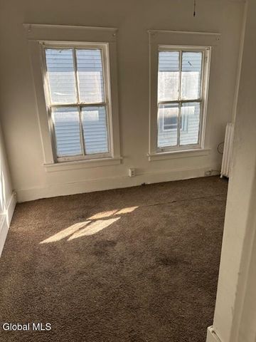 866 Madison Avenue, Albany, NY 12208