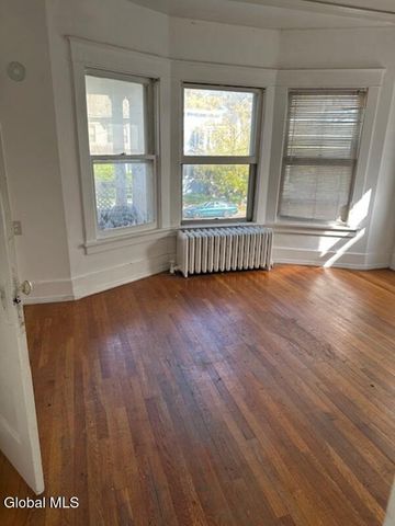 866 Madison Avenue, Albany, NY 12208