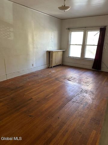 866 Madison Avenue, Albany, NY 12208