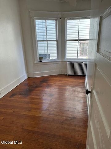 866 Madison Avenue, Albany, NY 12208