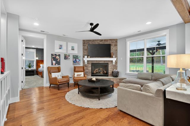 7379 Overby Rd, Fairview, TN 37062