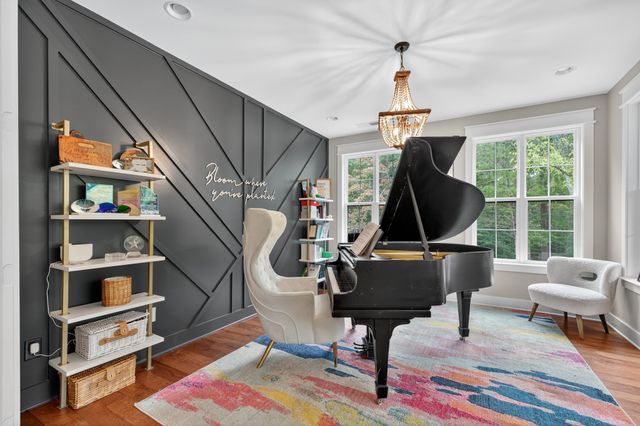 7379 Overby Rd, Fairview, TN 37062