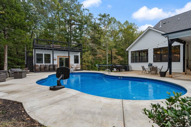 7379 Overby Rd, Fairview, TN 37062