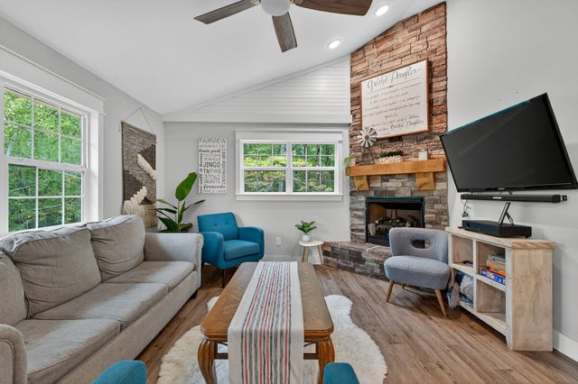 7379 Overby Rd, Fairview, TN 37062