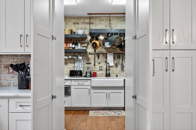 7379 Overby Rd, Fairview, TN 37062