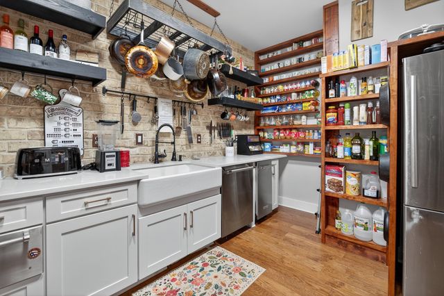 7379 Overby Rd, Fairview, TN 37062