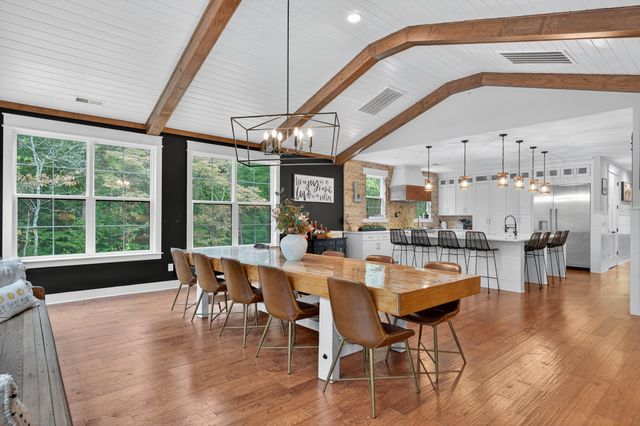 7379 Overby Rd, Fairview, TN 37062