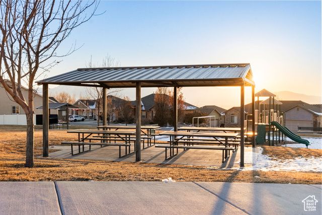 434 S CARDON RIDGE DR, Smithfield, UT 84335