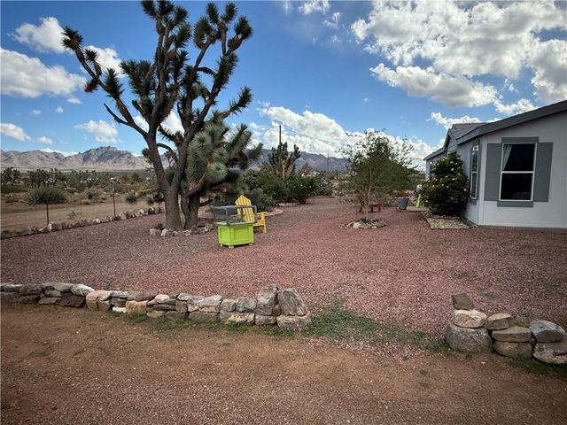 18305 N Lost Mine Drive, Dolan Springs, AZ 86441