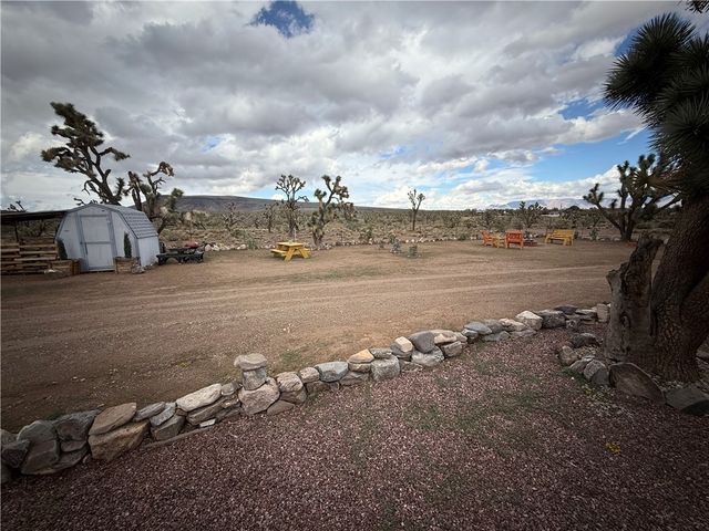 18305 N Lost Mine Drive, Dolan Springs, AZ 86441