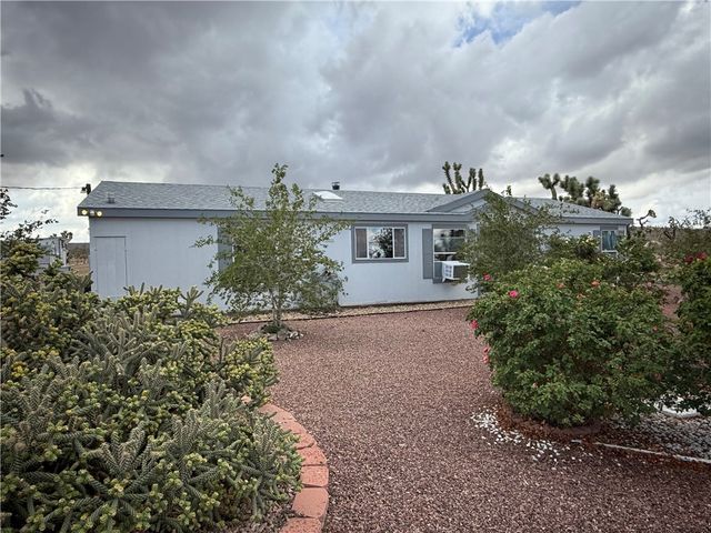 18305 N Lost Mine Drive, Dolan Springs, AZ 86441