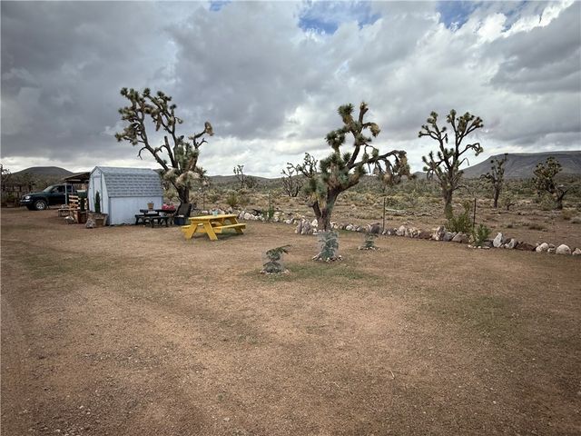 18305 N Lost Mine Drive, Dolan Springs, AZ 86441