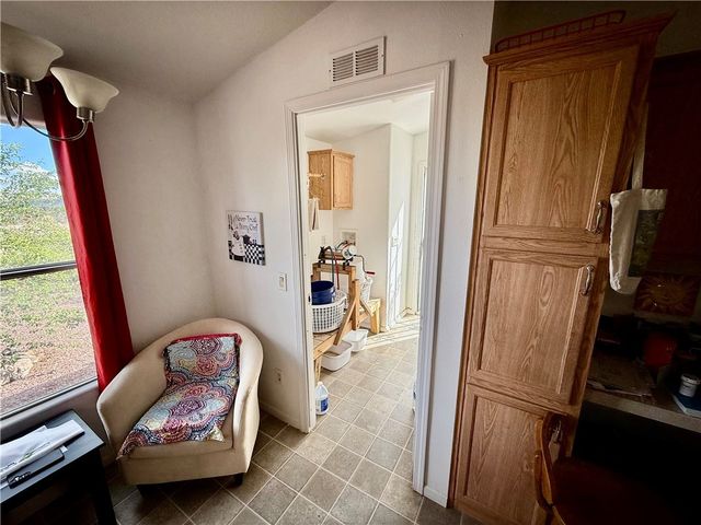 18305 N Lost Mine Drive, Dolan Springs, AZ 86441