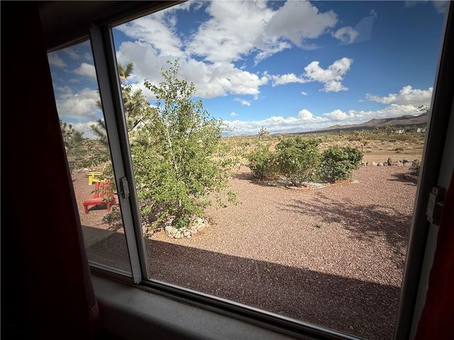 18305 N Lost Mine Drive, Dolan Springs, AZ 86441