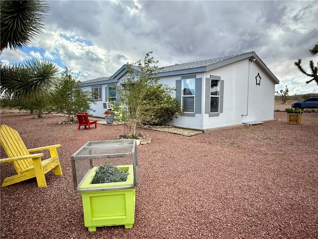 18305 N Lost Mine Drive, Dolan Springs, AZ 86441