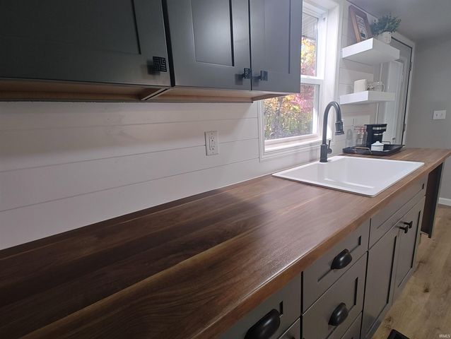 3035 S Angela Drive, North Judson, IN 46366