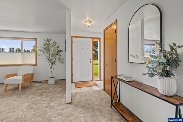 38565 Robinson Dr, Scio, OR 97374