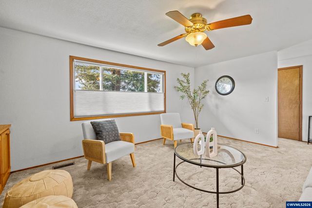 38565 Robinson Dr, Scio, OR 97374