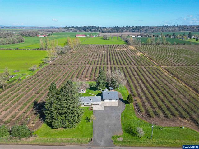 38565 Robinson Dr, Scio, OR 97374