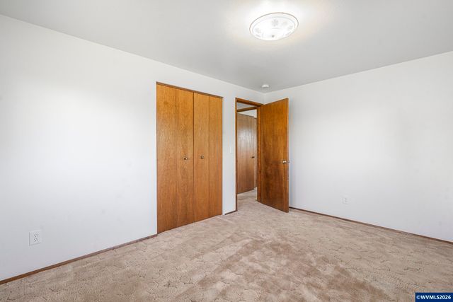 38565 Robinson Dr, Scio, OR 97374