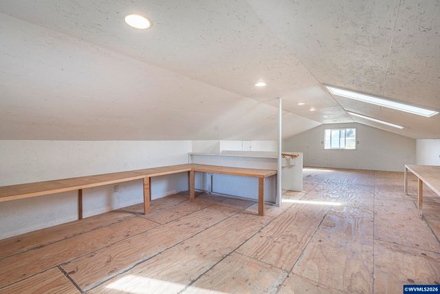 38565 Robinson Dr, Scio, OR 97374