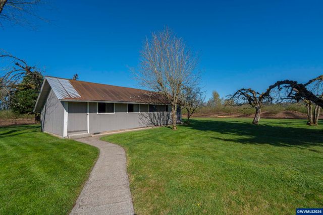 38565 Robinson Dr, Scio, OR 97374