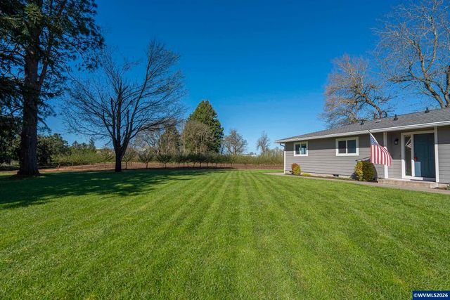 38565 Robinson Dr, Scio, OR 97374