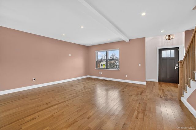 61 Storey Lane, Yonkers, NY 10710