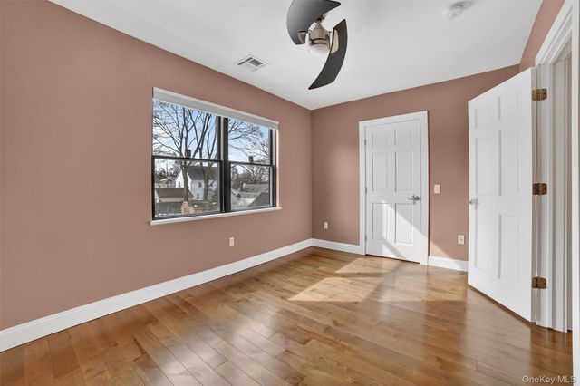 61 Storey Lane, Yonkers, NY 10710