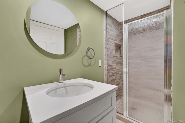 61 Storey Lane, Yonkers, NY 10710