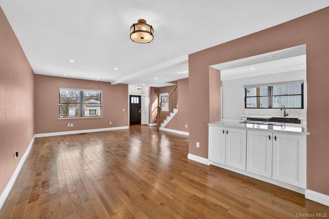 61 Storey Lane, Yonkers, NY 10710