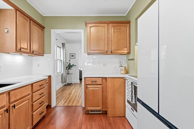 711 Sherwood Avenue, Saint Paul, MN 55106