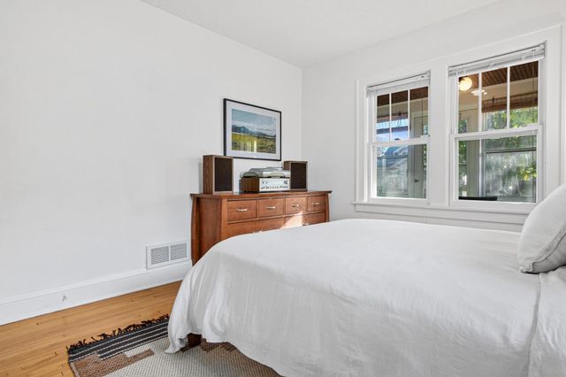 711 Sherwood Avenue, Saint Paul, MN 55106