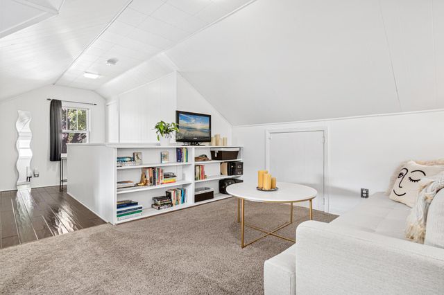 711 Sherwood Avenue, Saint Paul, MN 55106