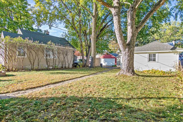 711 Sherwood Avenue, Saint Paul, MN 55106