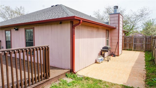 1702 20th Street, Rogers, AR 72758