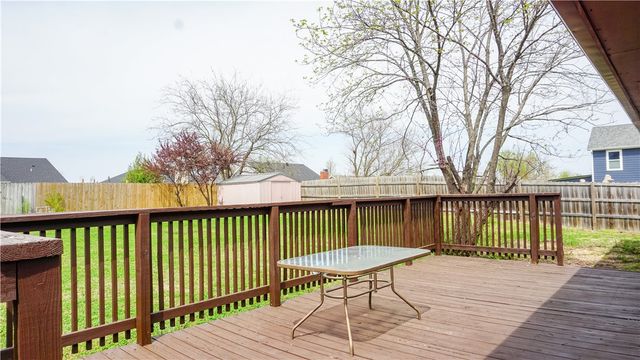 1702 20th Street, Rogers, AR 72758