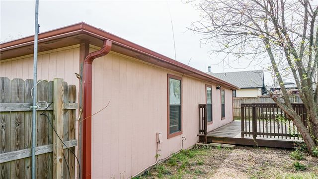 1702 20th Street, Rogers, AR 72758