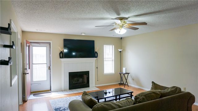 1702 20th Street, Rogers, AR 72758