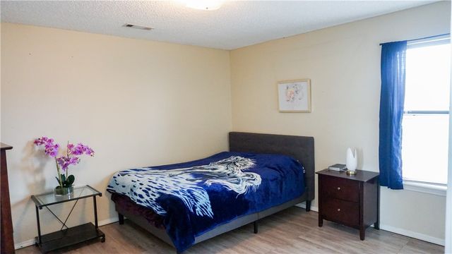 1702 20th Street, Rogers, AR 72758