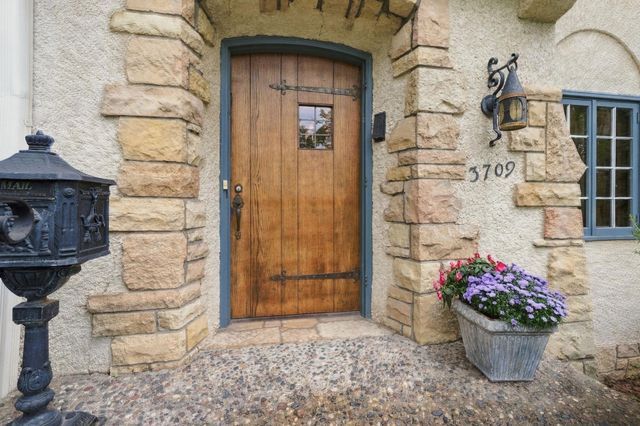 3709 Upton Avenue S, Minneapolis, MN 55410