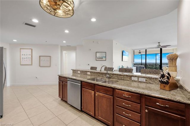 5781 Cape Harbour DR 1304, Cape Coral, FL 33914