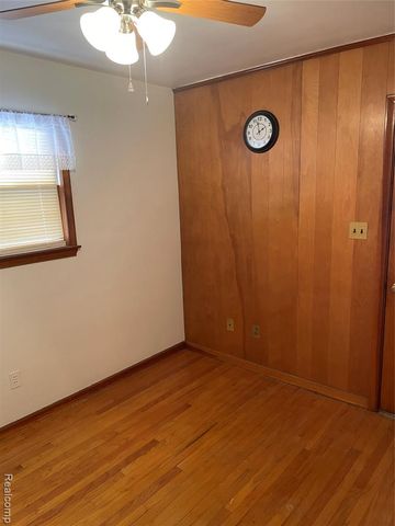 17180 Mendota Street, Detroit, MI 48221